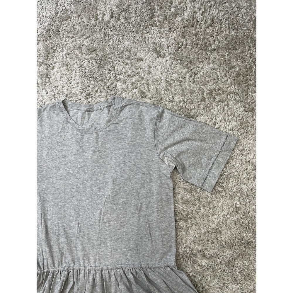 Lululemon Shirt Womens Medium Gray Peplum Ruffle Hem Short Sleeve Crewneck Top - Picture 3 of 10